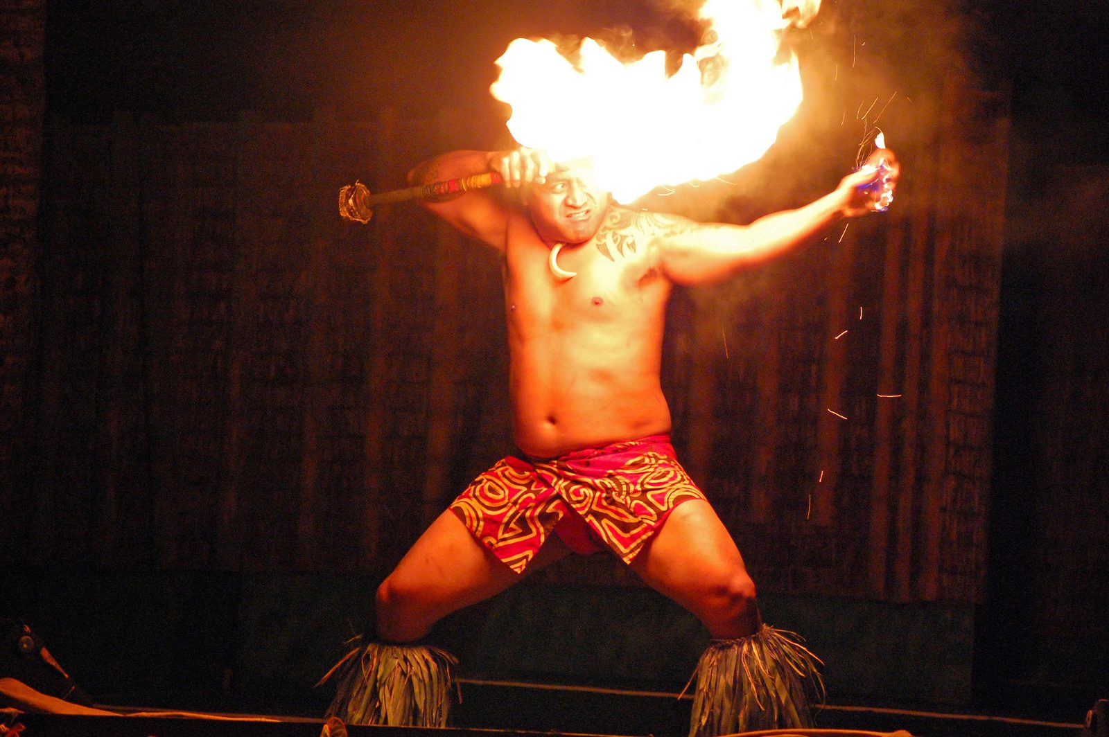 Best Luau on Oahu (2026) — 5 Compared, With Live Pricing